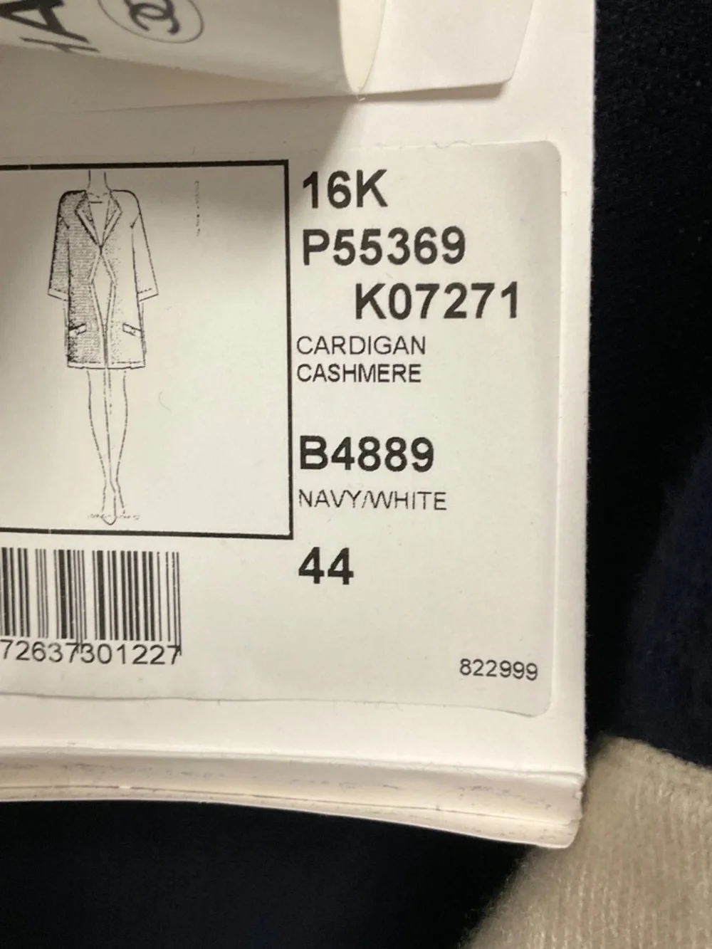 CHANEL NAVY / WHITE 2016 CASHMERE KNIT LONG CARDIGAN SWEATER WITH SILVER CC LOGO - Picture 7 of 8